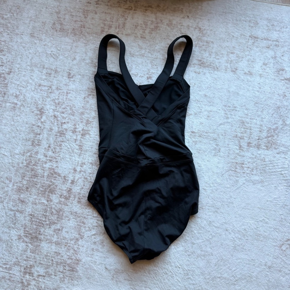 Suffolk Black V-Neck Criss-Cross Back Dance Leotard Medium Adult Sleeveless - Picture 2 of 4